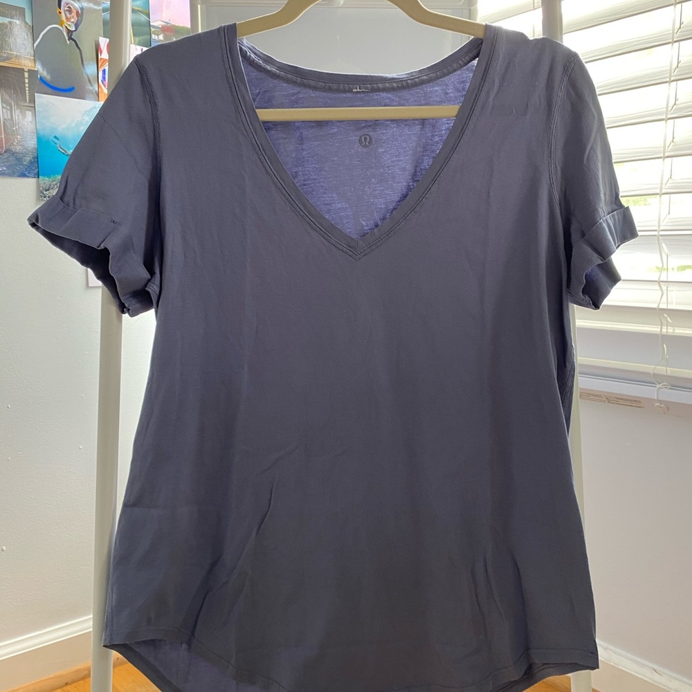 lululemon purple tee